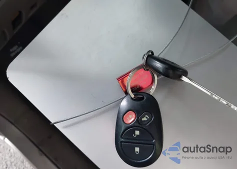 2004 Toyota Sienna Le из США, поврежденный, VIN 5TDZA23C44S117069